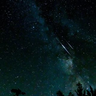 Cielo, notte, stelle cadenti