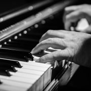 Acustico d’autore: omaggio a Venditti