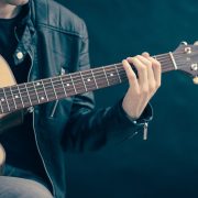 Quasi un recital: canti, canzoni e cantastorie