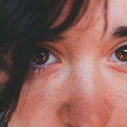 Gli occhi addosso di Laura Capaccioli