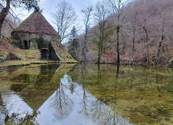 Il cammino dell’acqua a Le Piastre Il cammino dell’acqua a Le Piastre