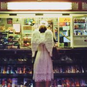 Mi piacerebbe rimanere qui un po’ più a lungo Mi piacerebbe rimanere qui un po’ più a lungo