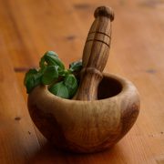 Il sale del viaggiatore. Antiche salse liguri al mortaio